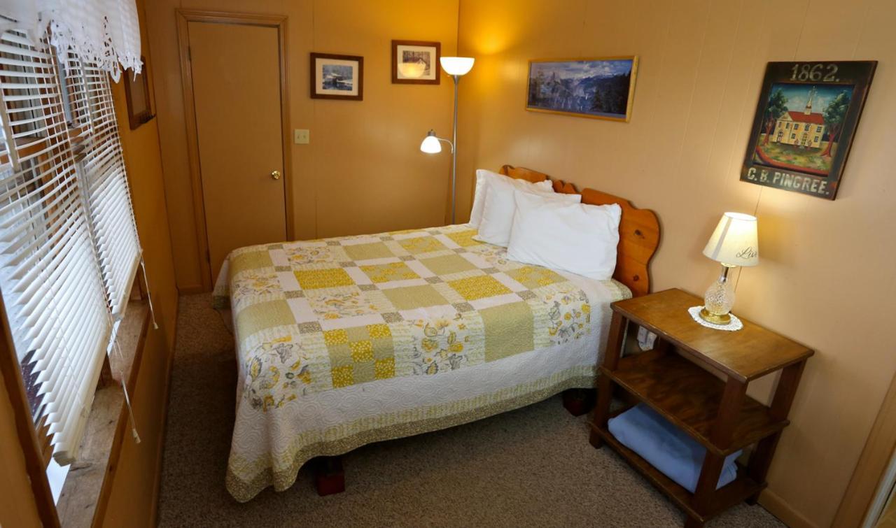 Alpine Inn Little Switzerland エクステリア 写真