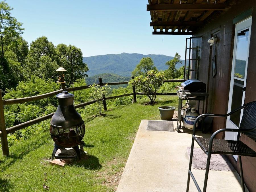Alpine Inn Little Switzerland エクステリア 写真