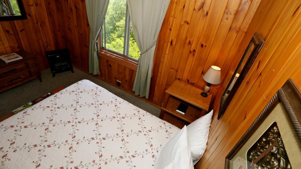 Alpine Inn Little Switzerland エクステリア 写真