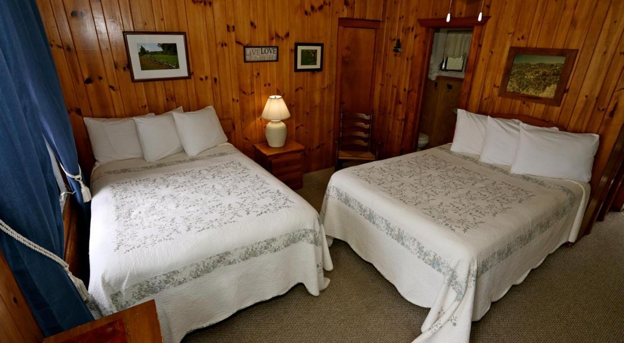Alpine Inn Little Switzerland エクステリア 写真