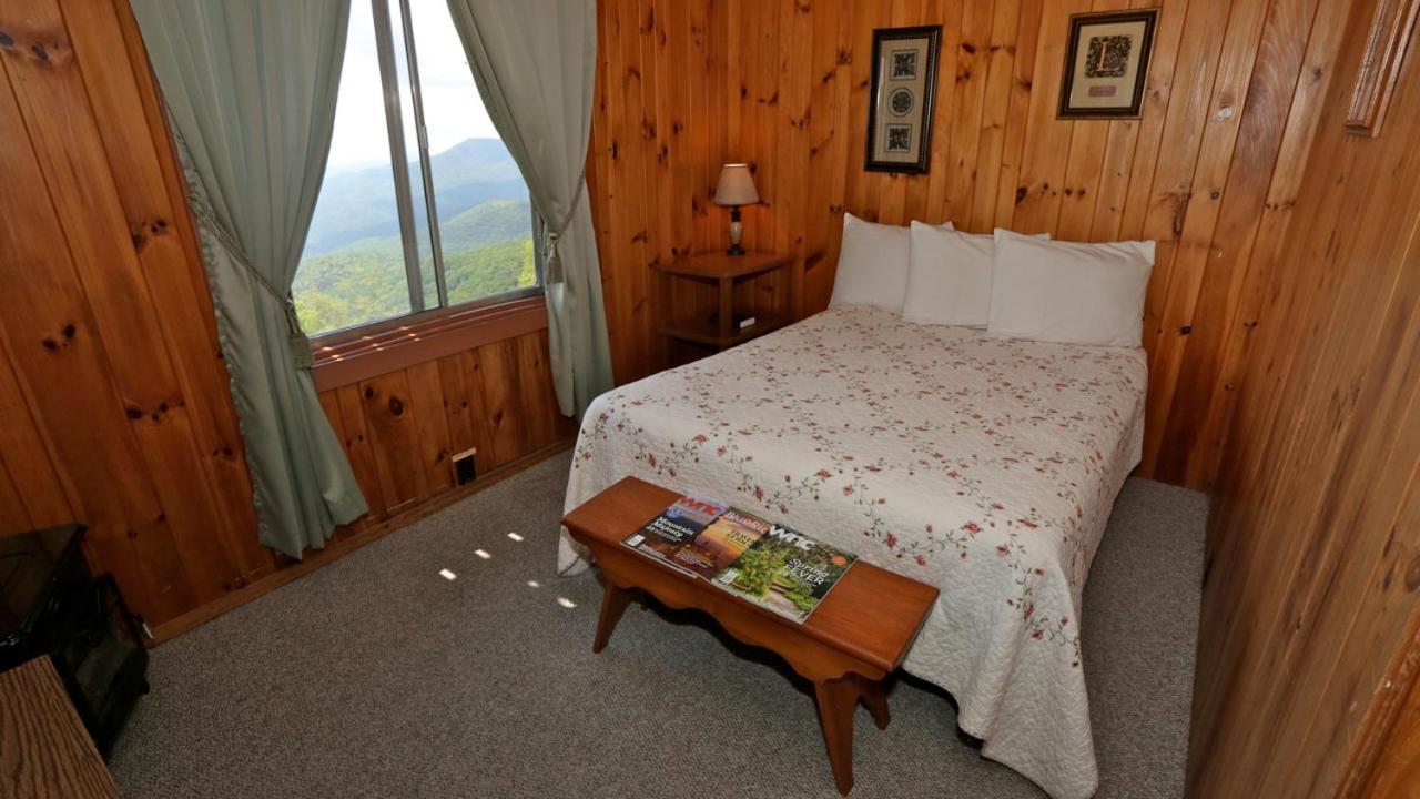 Alpine Inn Little Switzerland エクステリア 写真