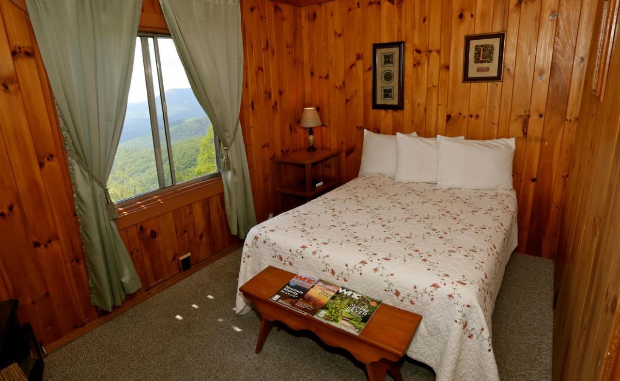 Alpine Inn Little Switzerland エクステリア 写真